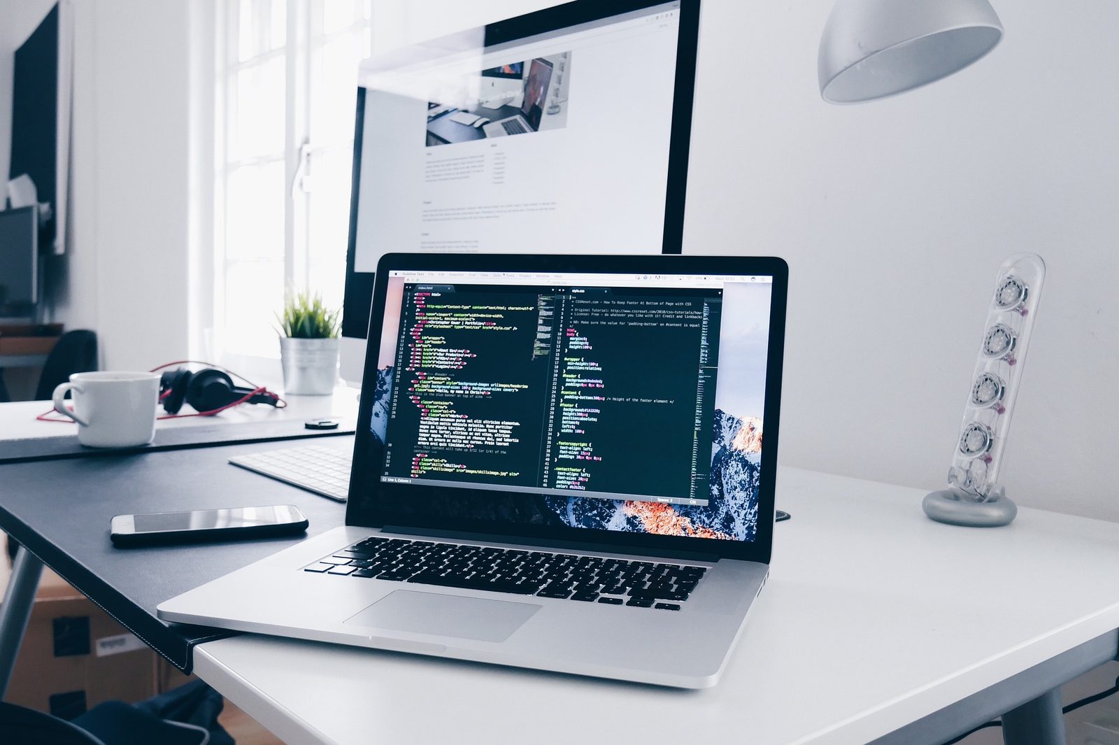 Desenvolvimento de sistemas com código
